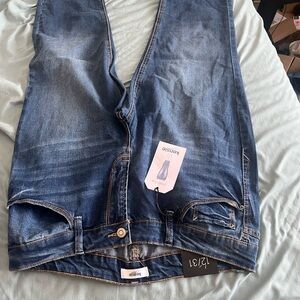 Kensie Women's Classic Blue skinny crop Jeans